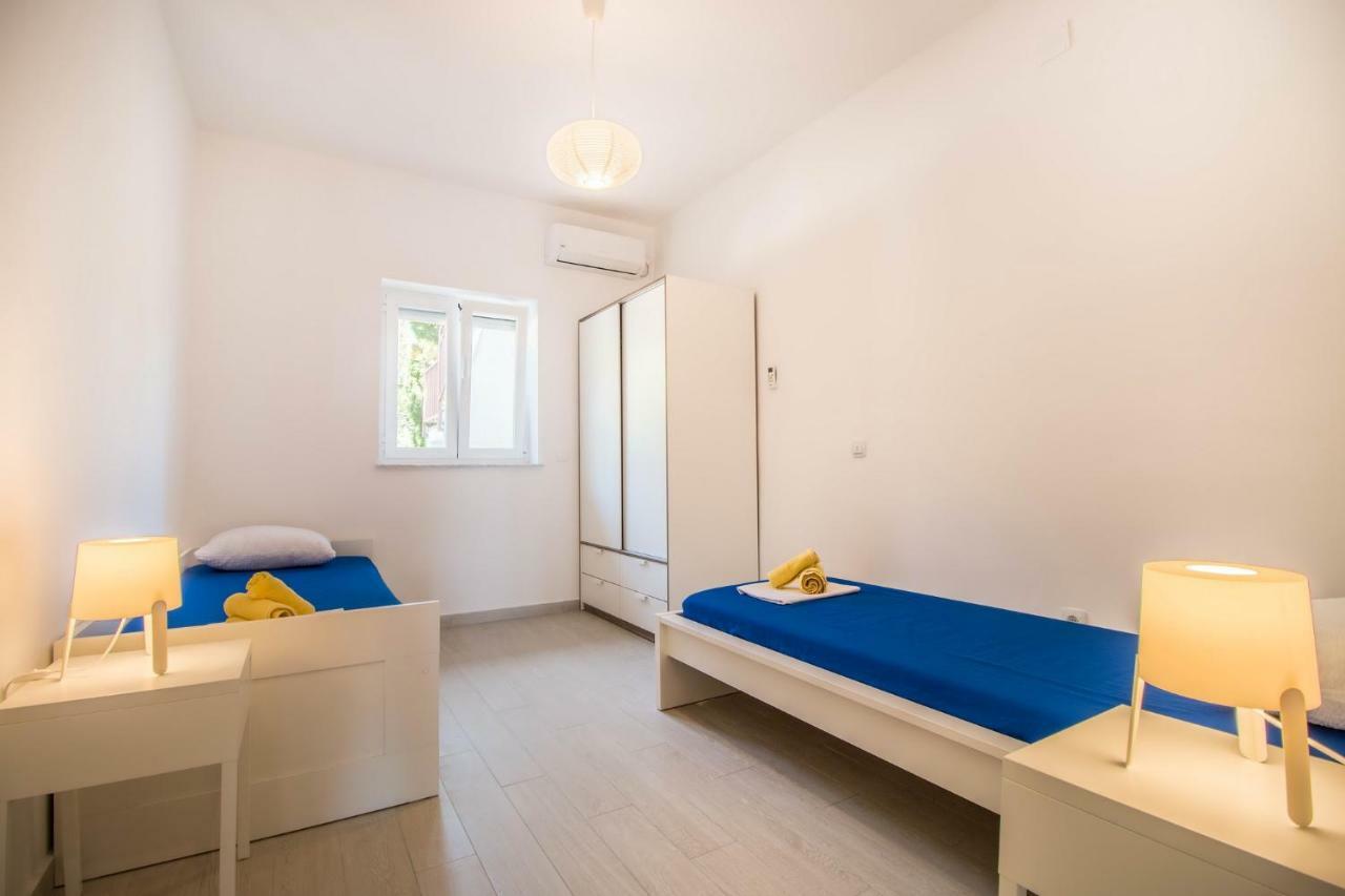 Apartments Stella Dramalj Eksteriør bilde